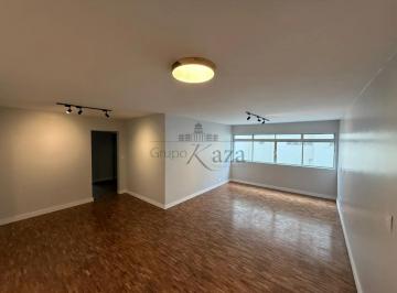 Apartamento · 115m² · 3 Quartos · 1 Vaga · Apartamento - Vila Uberabinha - 3 Dormitórios - 115m².
