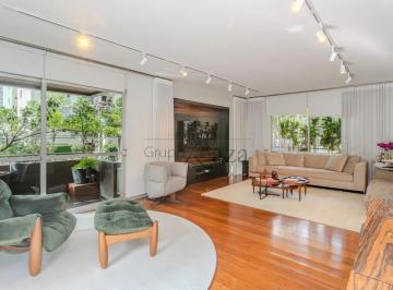 Apartamento · 210m² · 3 Quartos · 2 Vagas · Apartamento - Moema Pássaros - 3 Dormitórios - 210m².