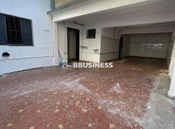 whatsapp-image-2026-04-17-at-18-00-501776517853760.jpeg · CASA COMERCIAL venda e locação 400m², 3 salas 1 cozinha, 4 vagas, 2 banheiros, excelente localização