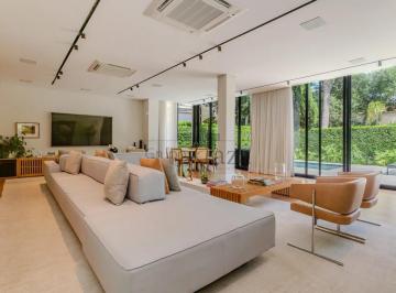 Casa · 426m² · 4 Quartos · 5 Vagas · Casa em Condomínio - Morumbi - 4 Suítes - 400m².