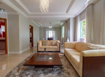 Casa · 390m² · 4 Quartos · 4 Vagas · Condomínio AMOBB