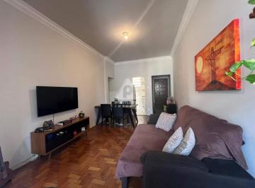 Apartamento · 84m² · 2 Quartos · 1 Vaga · Privilégio Imóveis vende apartamento de 2 quartos de frente, andar alto no Catete