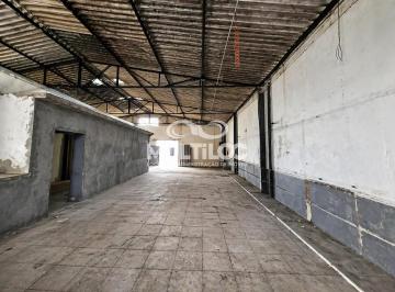 Comercial · 825m² · 5 Vagas · Galpão bem localizado em Santos — ideal para logística e empresas