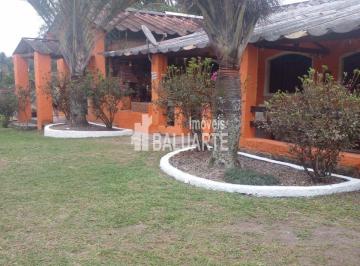 Rural · 170m² · 3 Quartos · 4 Vagas · Refúgio Perfeito no Campo: Chácara Completa com Piscina, Churrasqueira e Campo de Futebol!