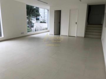 Comercial · 228m² · 2 Vagas · Loja Comercial de Esquina em Moema - Excelente Visibilidade