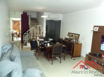 Casa · 88m² · 2 Quartos · 3 Vagas · Sobrado