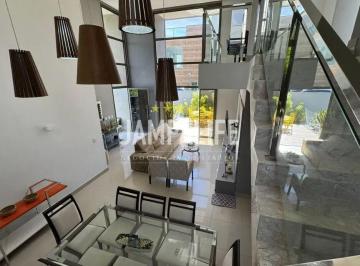 Casa · 256m² · 4 Quartos · 2 Vagas · Casa Alto Padrão - ALAMOANA