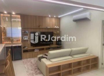 Apartamento · 80m² · 2 Quartos · Apartamento : Padrão / Residencial / Botafogo