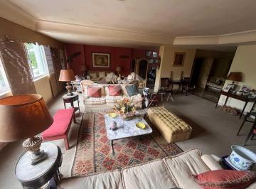 Apartamento · 360m² · 4 Quartos · 2 Vagas · LUXUOSO APARTAMENTO NA QUADRA DA PRAIA