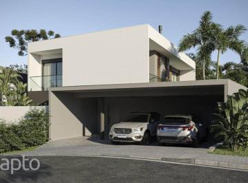 Casa de 4 quartos Venda R$ 3.080.000 · Casas à venda em Santo Inácio, Curitiba | 4 quartos com 256 m²