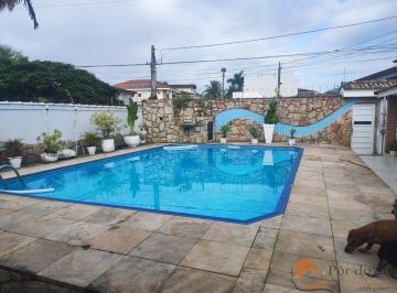 Casa · 450m² · 4 Quartos · 3 Vagas · Casa de alto padrão a apenas meia quadra da praia – conforto, espaço e lazer completo! - Praia da En