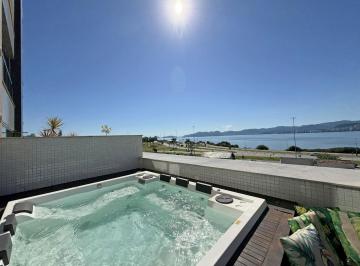 Apartamento · 224m² · 3 Quartos · 4 Vagas · Apartamento com 3 suítes no Estreito, Florianópolis.