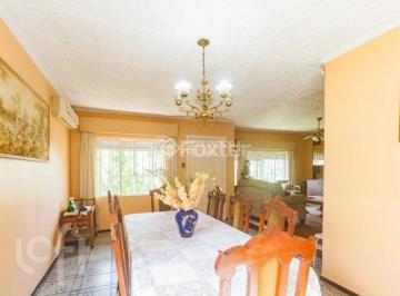 7fce7248 · Casa, 3 dormitórios, 249 m², em Rio Branco