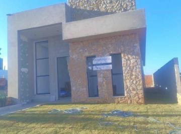 525dfc26443b1d4ad90fb5cf5e36f47cf1df34f1 · Casa com 3 dormitórios à venda, 100 m² por R$ 700.000,00 - Lago dos Pássaros - Cotia/SP