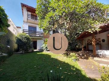 38a8308bffec0863467fbc77dc454f943519a13e · Casa Morumbi ótima localização 3 dormitórios 1 suíte master R$ 1.700.000,00