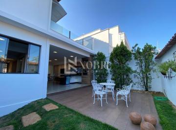 Casa · 358m² · 4 Quartos · 2 Vagas · Casa de Alto Padrão com 4 Quartos no Cariru