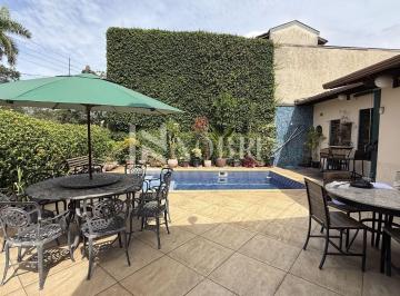 Casa · 450m² · 4 Quartos · 5 Vagas · Casa de Alto Padrão com 450 m², 4 Quartos, Escritório e 5 Vagas