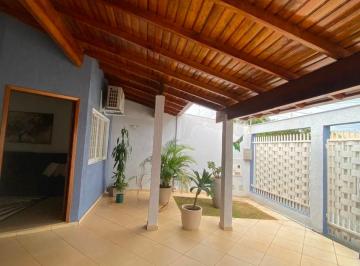 Casa de 4 quartos, Londrina · Casa com 250 m² e 4 quartos à venda em Novo Aeroporto