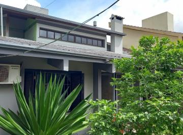 Casa · 278m² · 5 Quartos · 4 Vagas · Casa à venda - em Teresópolis