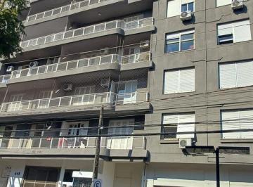 Apartamento · 105m² · 3 Quartos · LINDO APARTAMENTO A 1 QUADRA DA REDENÇÃO