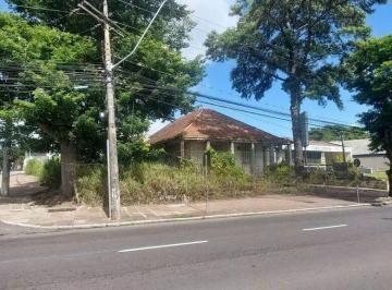 Comercial · 200m² · 8 Quartos · 4 Vagas · Casa comercial na Avenida Cavalhada para locação, zona sul de Porto Alegre, RS.
