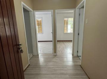 Casa · 70m² · 2 Quartos · Casa 2 dormitórios para locação no bairro Teresópolis, Porto Alegre, RS.