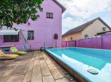 Casa · 207m² · 5 Quartos · 4 Vagas · Casa 5 dormitórios para locação no bairro Medianeira, Porto Alegre, RS.