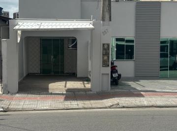 Casa de 2 quartos, Itajaí · Casa com Piscina em Excelente Localização – Conforto, Segurança e Privacidade!