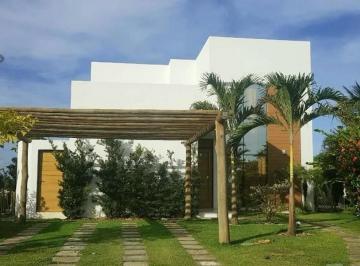 Casa · 300m² · 4 Quartos · 2 Vagas · Linda mansão a venda no luxuoso resort do Iberostar - Praia do Forte