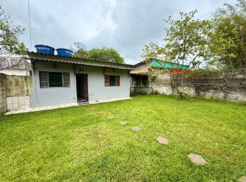 Casa de 2 quartos, Itanhaém · Casa com 2 quartos e área gourmet em Itanhaém.