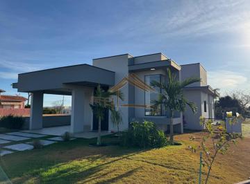 Casa de 3 quartos, Porangaba · Magnífico imóvel totalmente mobiliado no Ninho Verde 1, energia solar e aquecimento na piscina