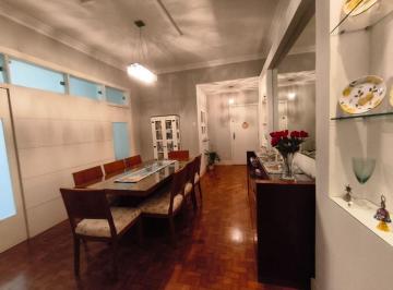 Apartamento de 3 quartos, Rio de Janeiro · Apartamento premium em Copacabana. Uma quadra da praia. Cerca de 176M², amplo 3Qtos, suíte com vaga
