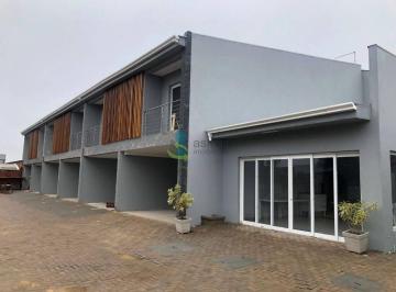Casa · 114m² · 3 Quartos · 2 Vagas · Casa com 3 dormitórios para alugar, 114 m² por R$ 3.644,00/mês - Igara - Canoas/RS