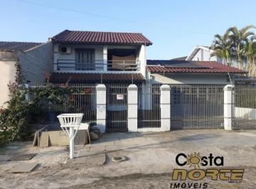 Casa · 190m² · 3 Quartos · 1 Vaga · Sobrado Mobiliada com Piscina Próximo do Mar na Barra de Tramandaí