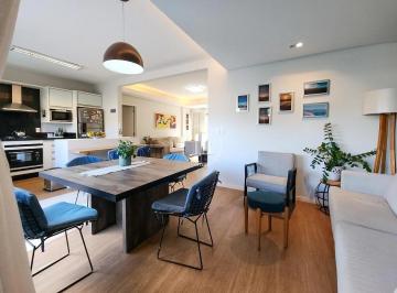 Casa · 200m² · 3 Quartos · 2 Vagas · Casa 3 Quartos com 1 Suíte - Saco dos Limões