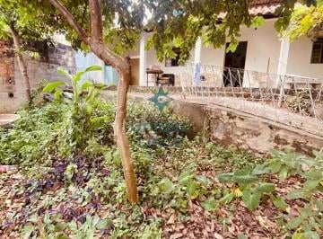 img-20250127-wa00691738177583942.jpg · Oportunidade de Casa com 3 Moradias e uma Loja na Região Leste