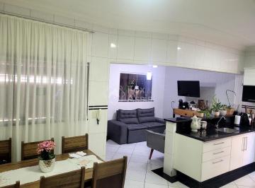 d73e7fed-d794-436a-8a5e-110f15c44440-17769672670359.jfif · Casa a venda no Nova Carioba.