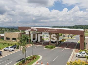 Terreno · 300m² · Vende-se terreno de 300m², localizado no Jardins Bolonha