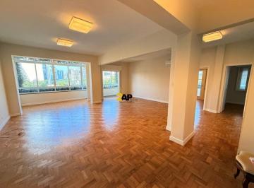Apartamento · 150m² · 2 Quartos · 1 Vaga · Apartamento de 2 quartos com suíte e 1 vaga de garagem para aluguel no Jardim Europa, 150m²