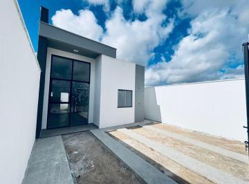 Casa · 140m² · 2 Quartos · 2 Vagas · Casa 2/4 com suíte, Vivendas Veredas, localizada em rua asfaltada,