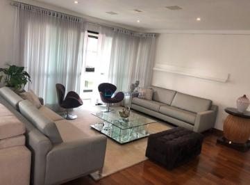 Apartamento · 235m² · 4 Quartos · 4 Vagas · Apartamento um por andar na Aclimação