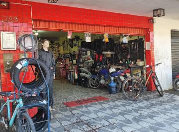 Comercial · 210m² · Vende-se Empresa de Comércio de Peças Automotiva em ponto próprio