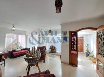 sala · Casa de luxo no Tatuapé: 4 quartos, 4 suítes, 1 sala, 7 banheiros, 3 vagas. Imperdível oportunidade 