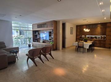 Apartamento de 3 quartos, Rio de Janeiro · Espetacular apartamento de frente, em andar médio, com cômodos amplos e acabamento de alto padrão