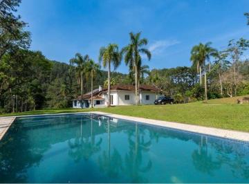 Rural de 3 quartos, Itapecerica da Serra · O Refúgio dos Sonhos: Sítio Cinematográfico com Cachoeira Privativa, é Lago, Piscina, Panorâmica