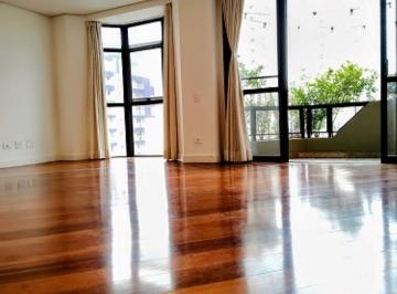 Apartamento de 2 quartos, São Paulo · Apartamento vende ou aluga com 134m²au, 2 suítes, 2 vagas em Pinheiros