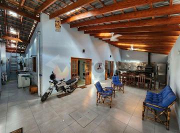 Casa de 2 quartos, Caraguatatuba · Casa com 2 quartos SENDO 1 SUITE e 242 m² à venda em Indaiá