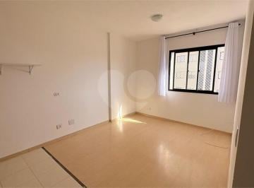 Apartamento de 1 quarto, Curitiba · Apartamento Centro 1 Dormitório Face Oeste Andar Alto