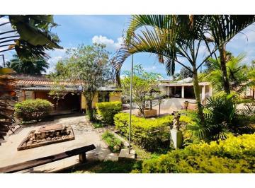 Casa · 1530m² · 3 Quartos · 5 Vagas · CASA 3 QUARTOS 2 SUÍTES ARNIQUEIRAS
