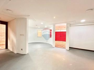 Casa · 255m² · 3 Quartos · 2 Vagas · "Chácara Klabin: Casa 255m², Preço Reduzido!"